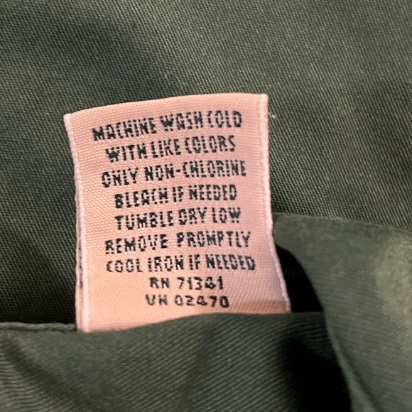 L. L. Bean Spruce Green Button Up - Picture 4 of 5